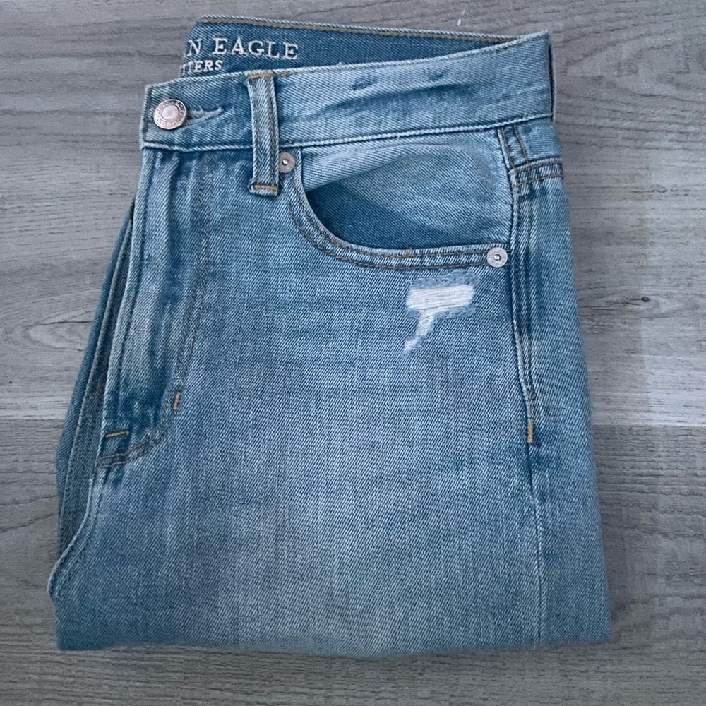 Like New! American Eagle Mom Jeans!